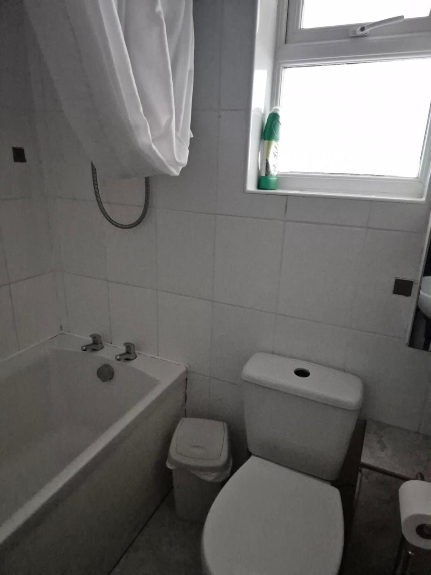 Accomadation Ρέξαμ Εξωτερικό φωτογραφία